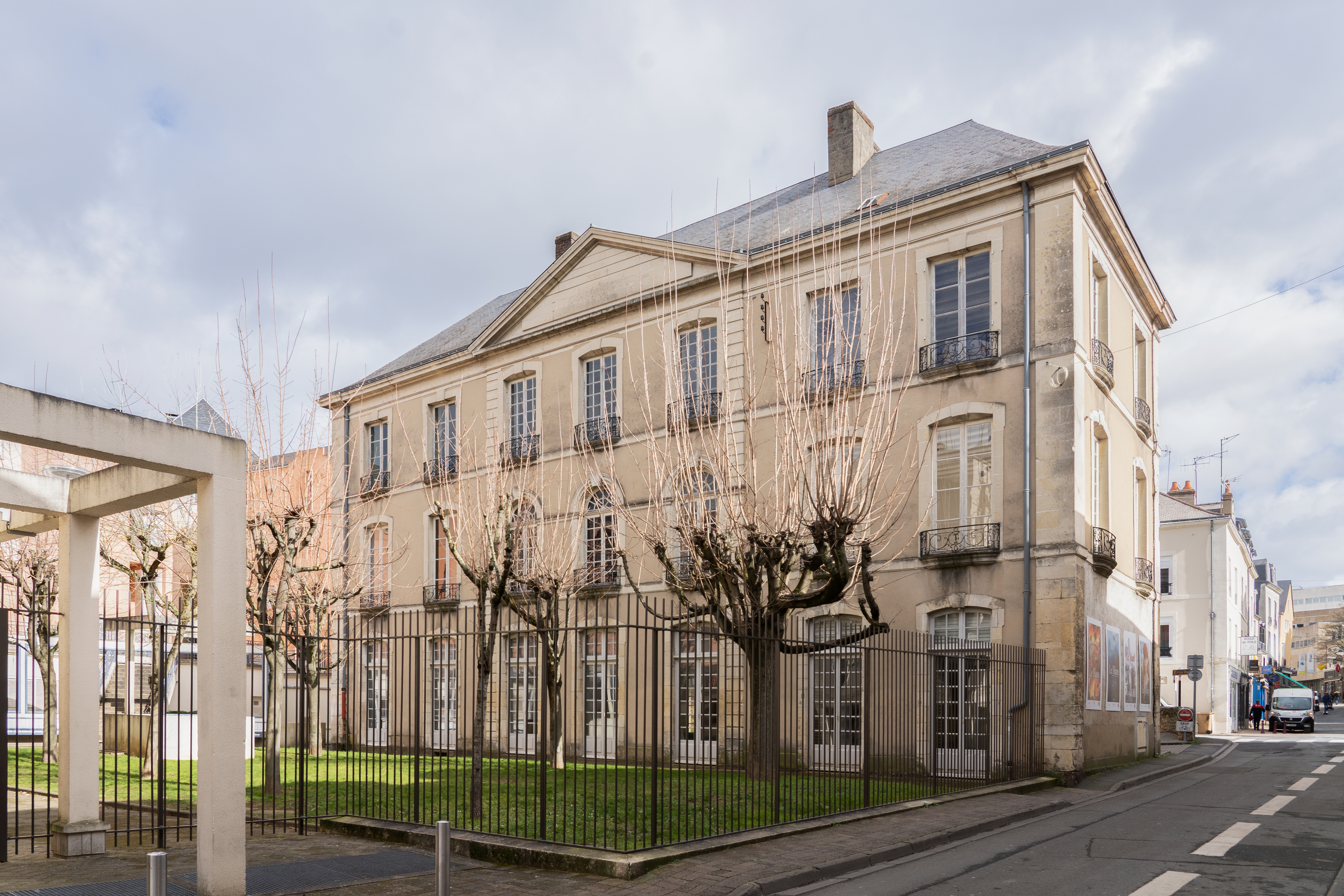 Loi Monuments Historiques à Le Mans 72100 - Hôtel Coindoin - Le Mans