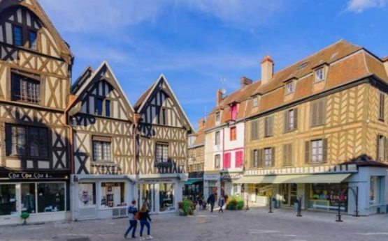 L'institution à Auxerre